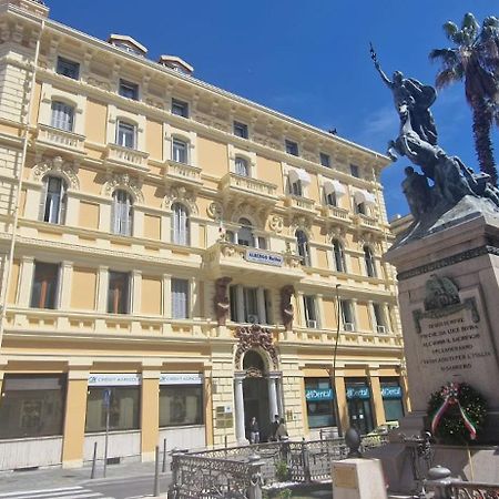 Elizabeth'S House Apartment Sanremo Bagian luar foto