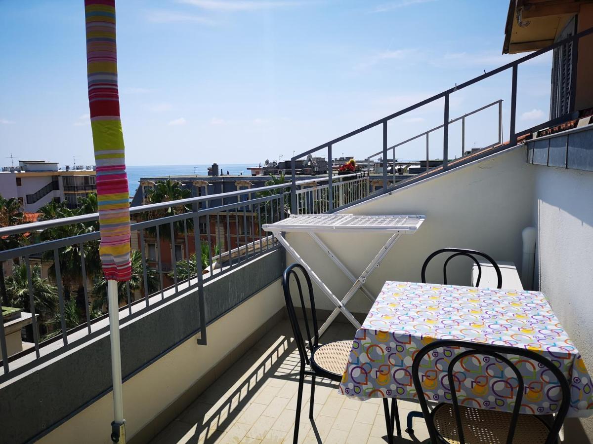 Elizabeth'S House Apartment Sanremo Bagian luar foto